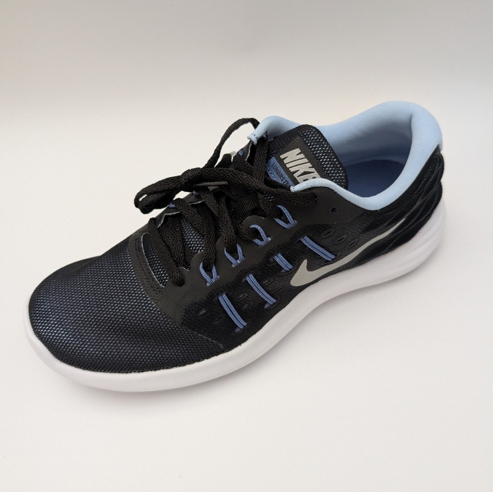 NIB Women's Nike Black and Blue Running Shoes Size 6. Lunarstelos